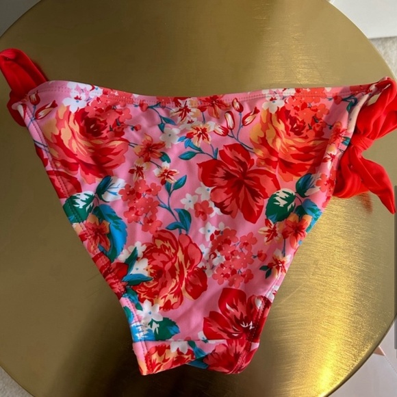 Xhilaration Red and Pink Floral Tie Strap Bikini Top (L) and Bottoms (S) - Picture 6 of 11